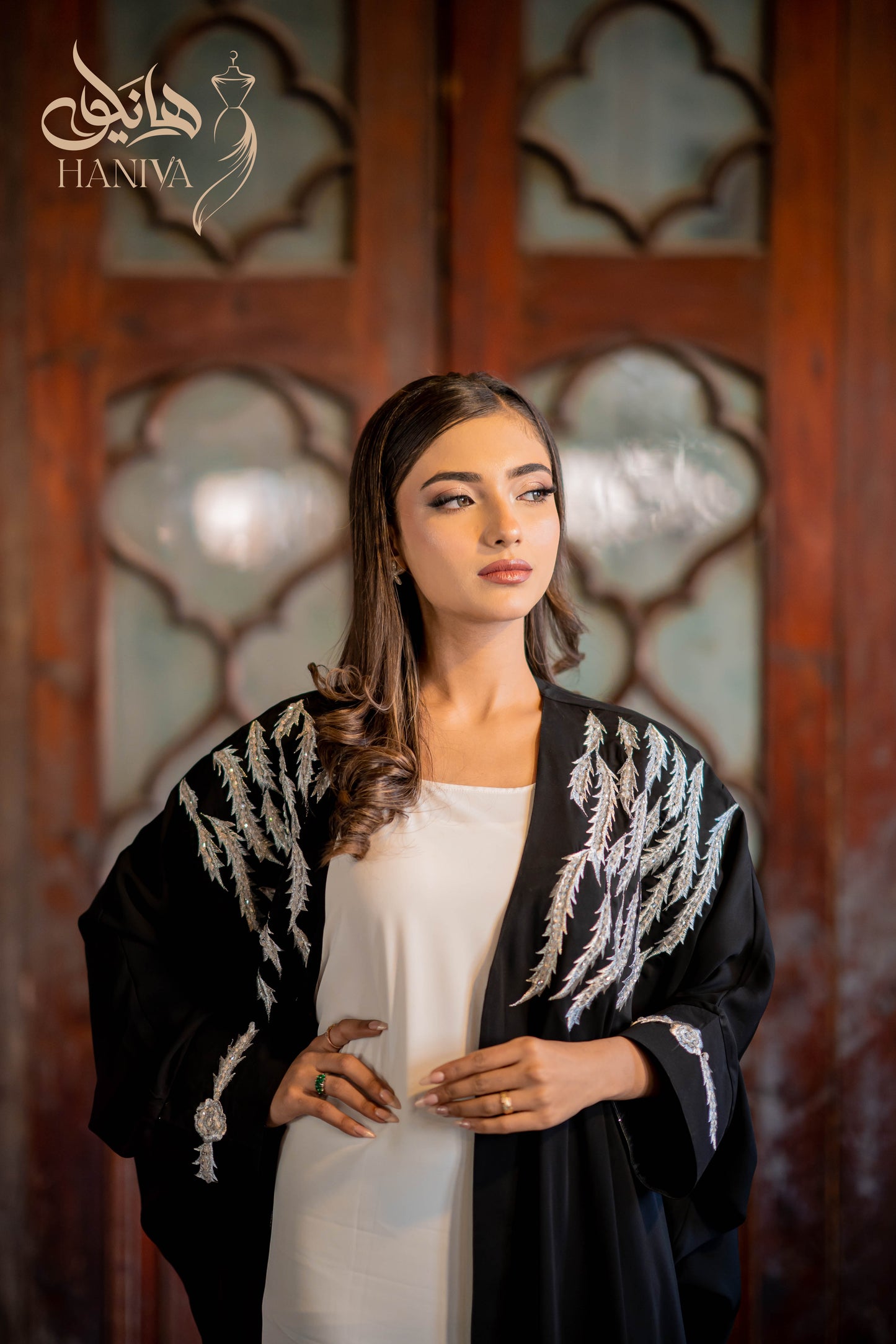 Nuqra-e-Shab Abaya