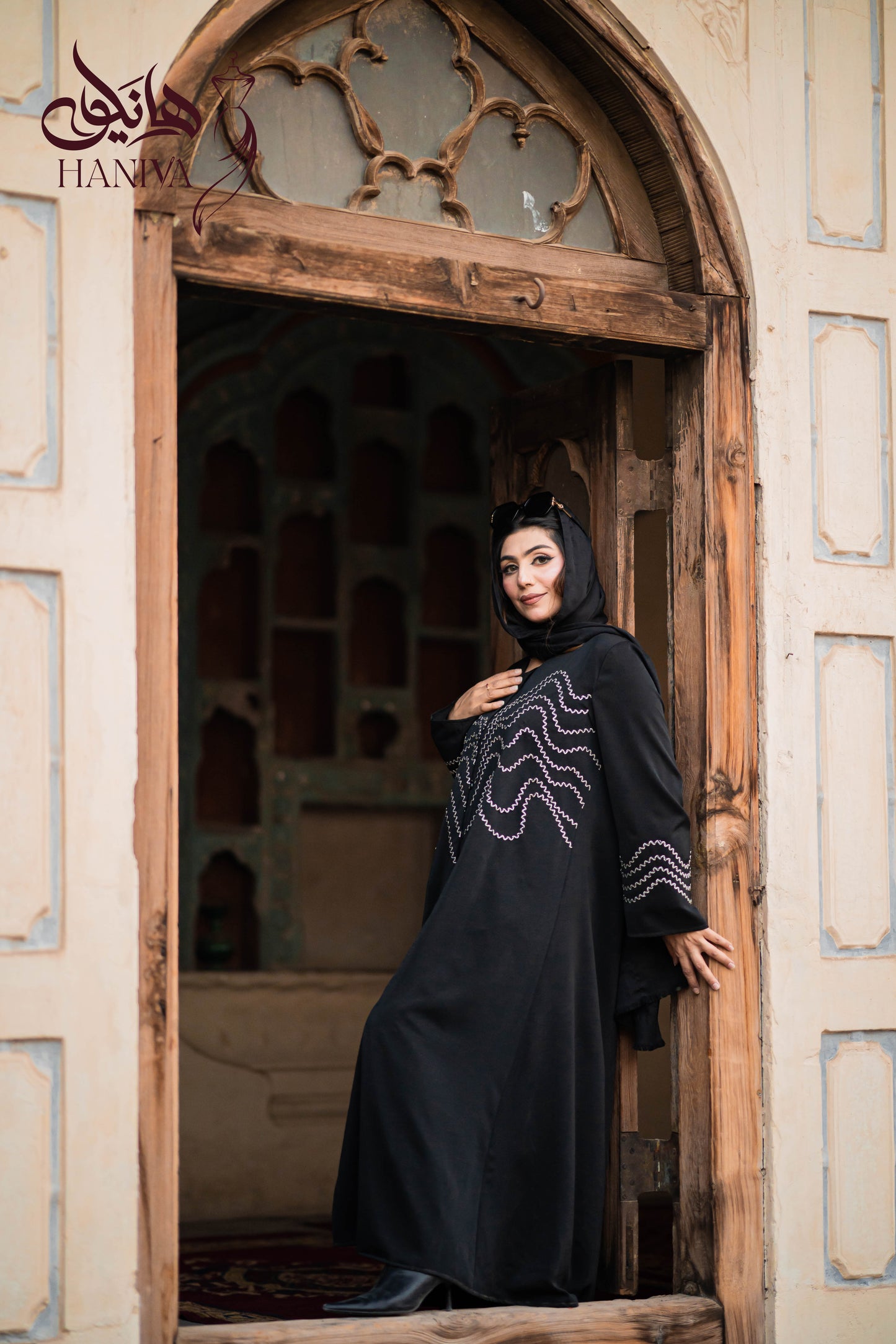 Black Wavey Everyday Abaya