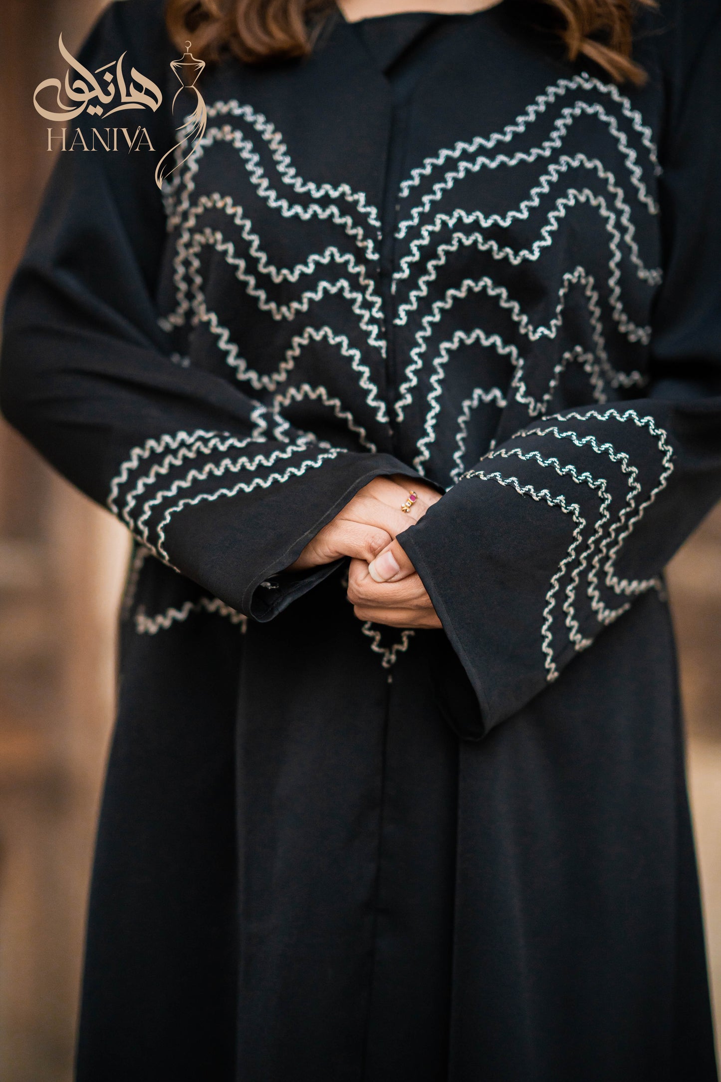 Black Wavey Everyday Abaya