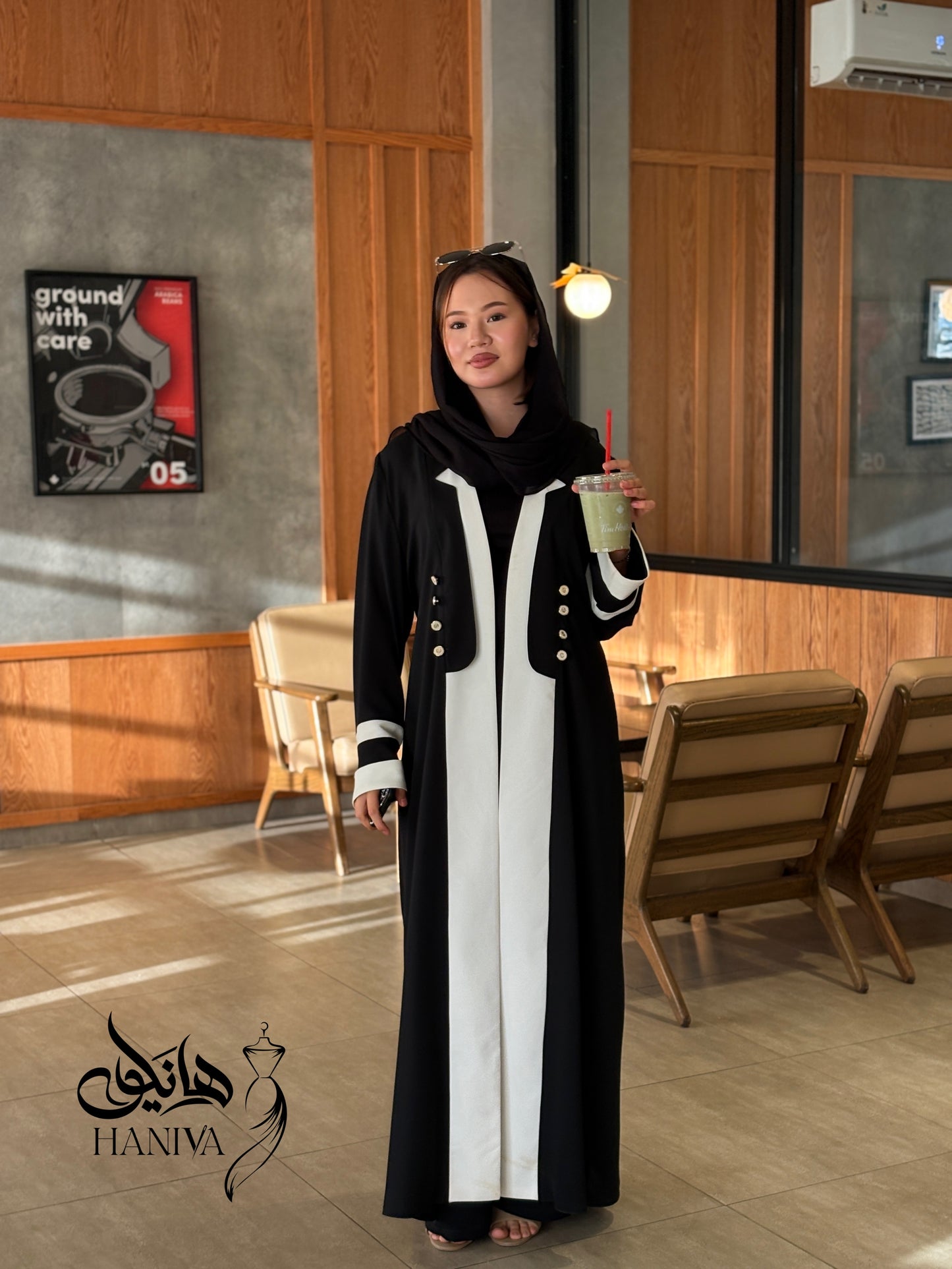 Siyah Safid Abaya